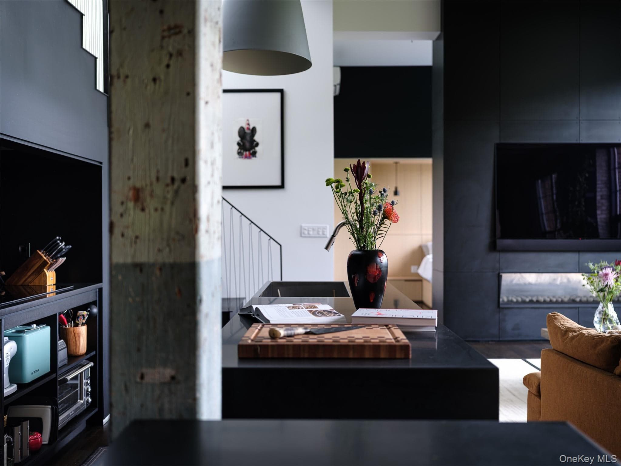 1 E Main Street Unit: 402 thumbnail 3