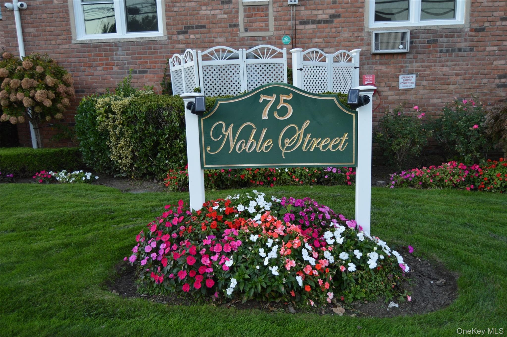 75 Noble Street Unit: 221, Lynbrook