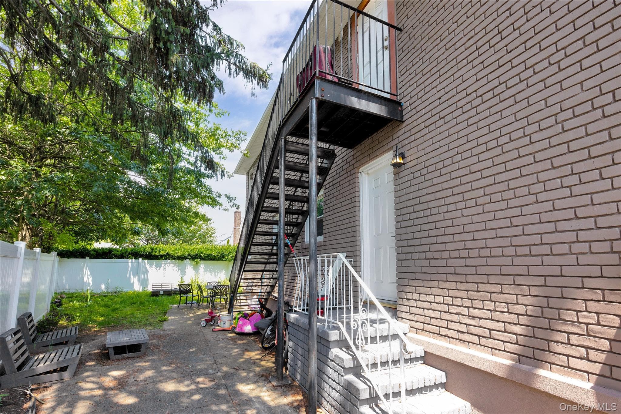 483 Merrick Road thumbnail 25