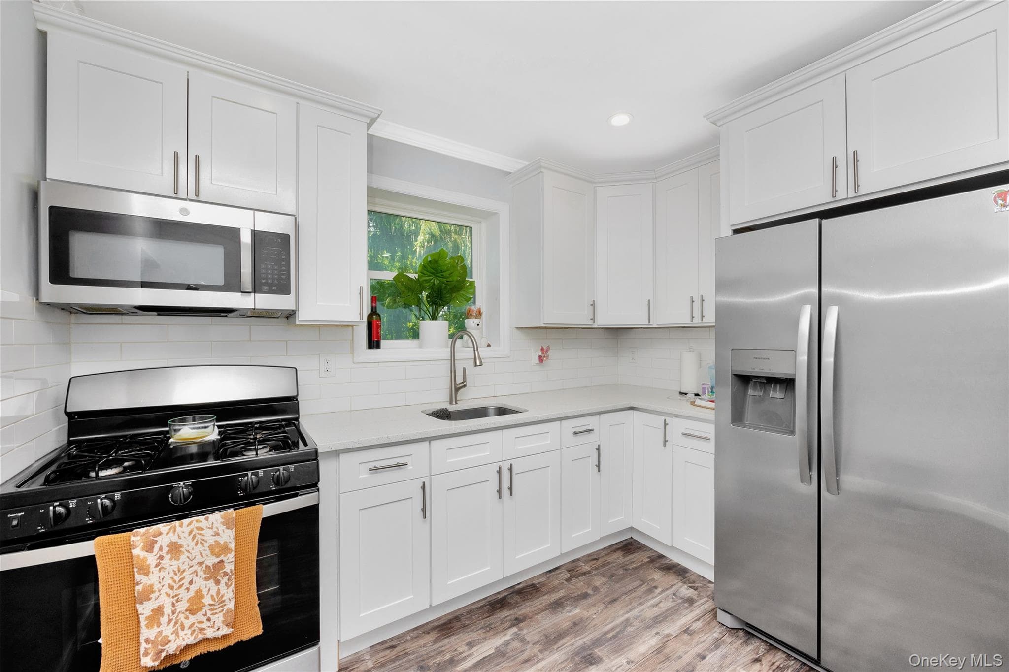 483 Merrick Road thumbnail 16