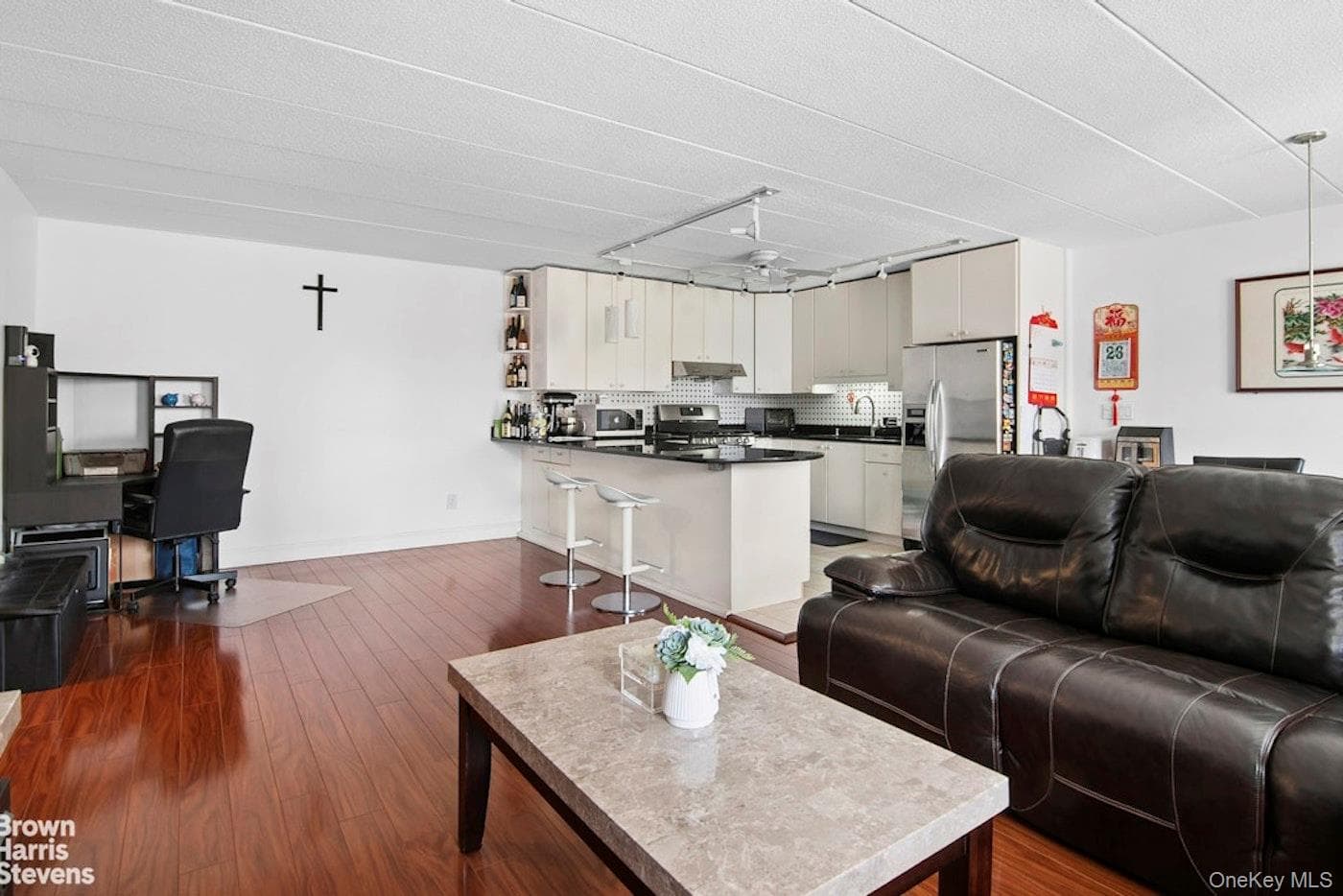 13624 Maple Avenue Unit: 3D thumbnail 3
