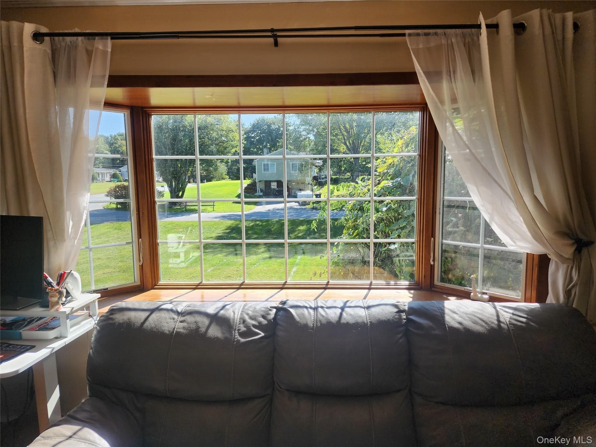 102 Meadow Lane thumbnail 6