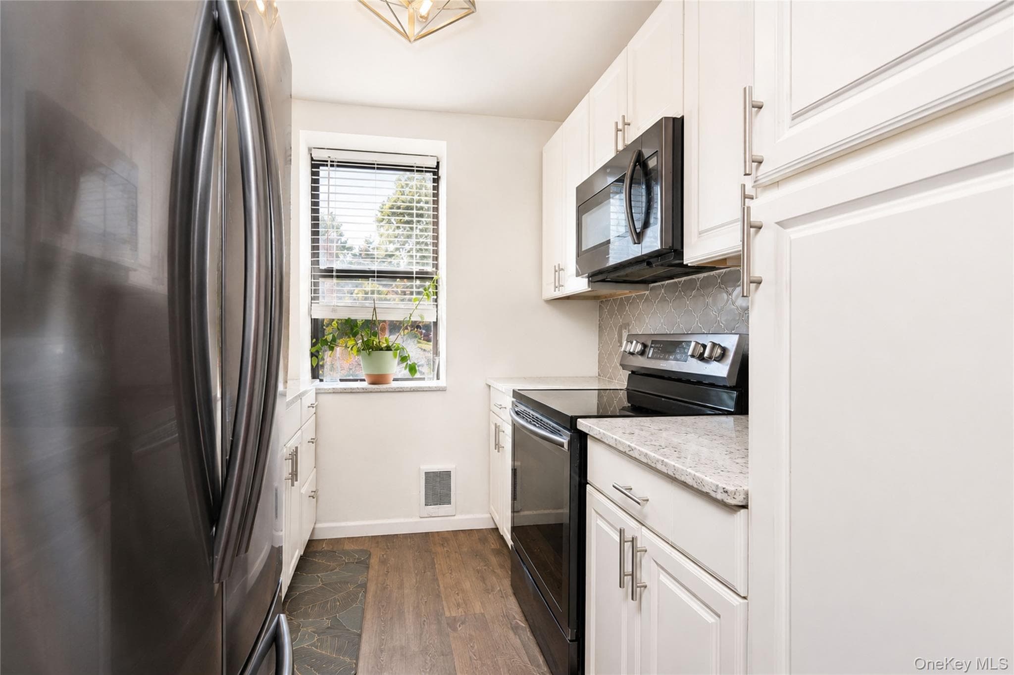 1160 Richmond Road Unit: 2F thumbnail 15