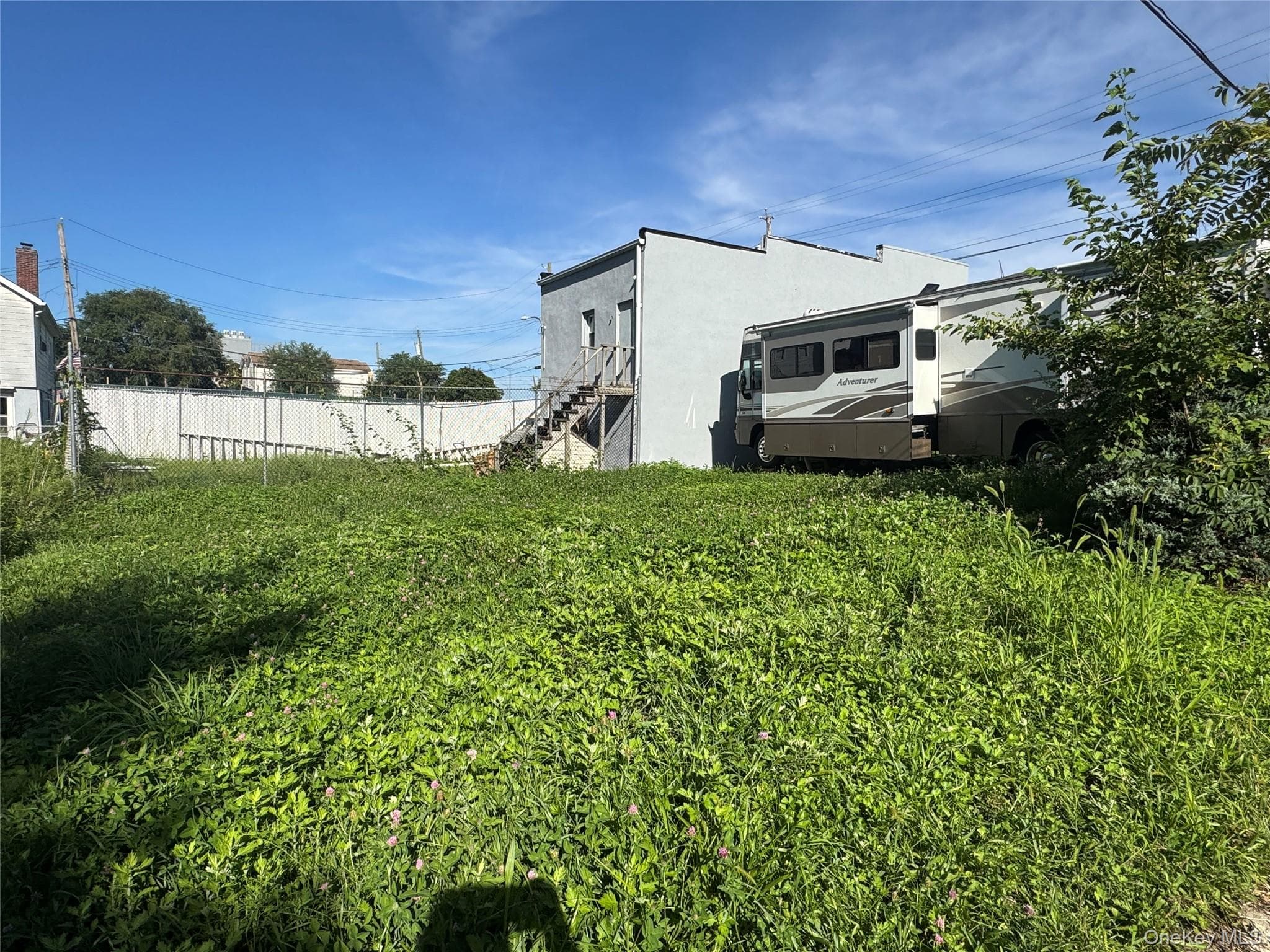 8 Iroquois Street photo 1
