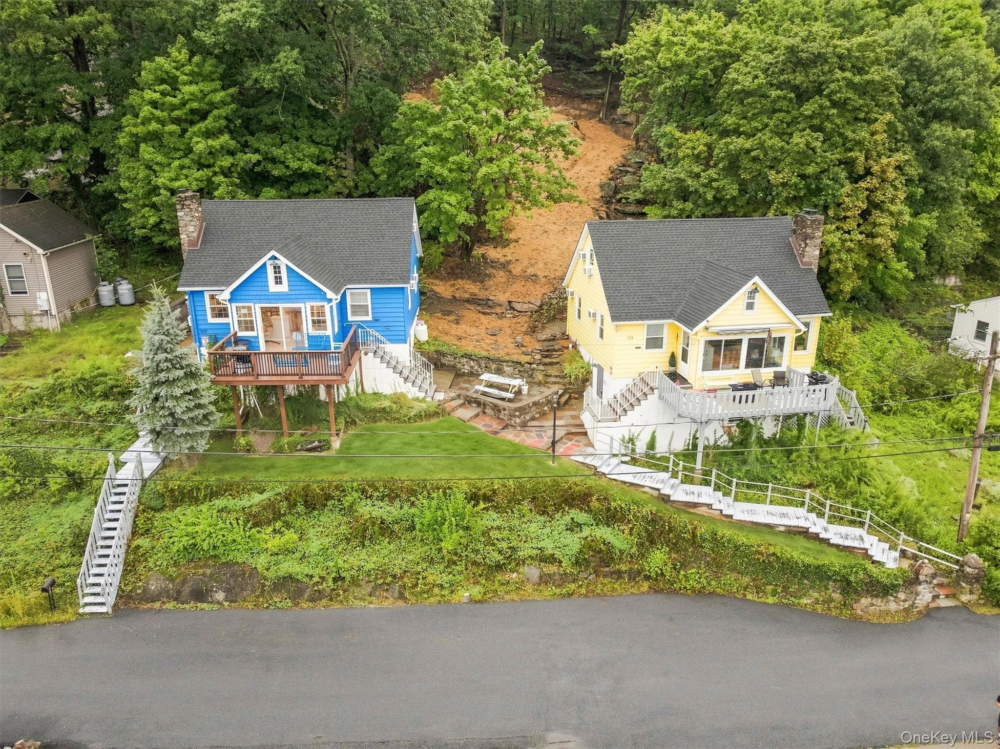 107 Lake Shore Road thumbnail 2