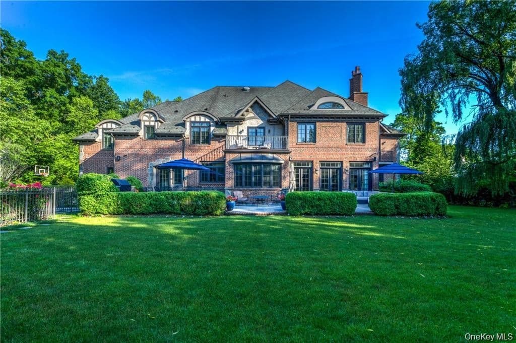 270 Trenor Drive thumbnail 34