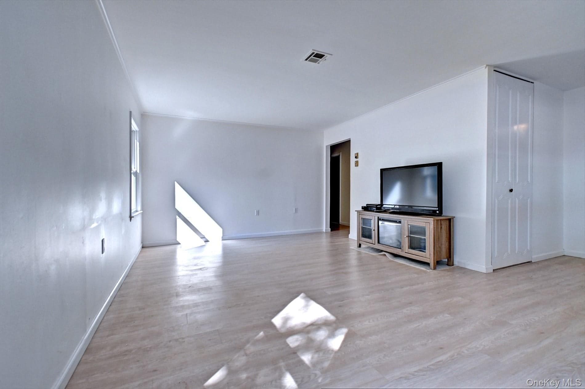 177 Canterbury Drive thumbnail 10