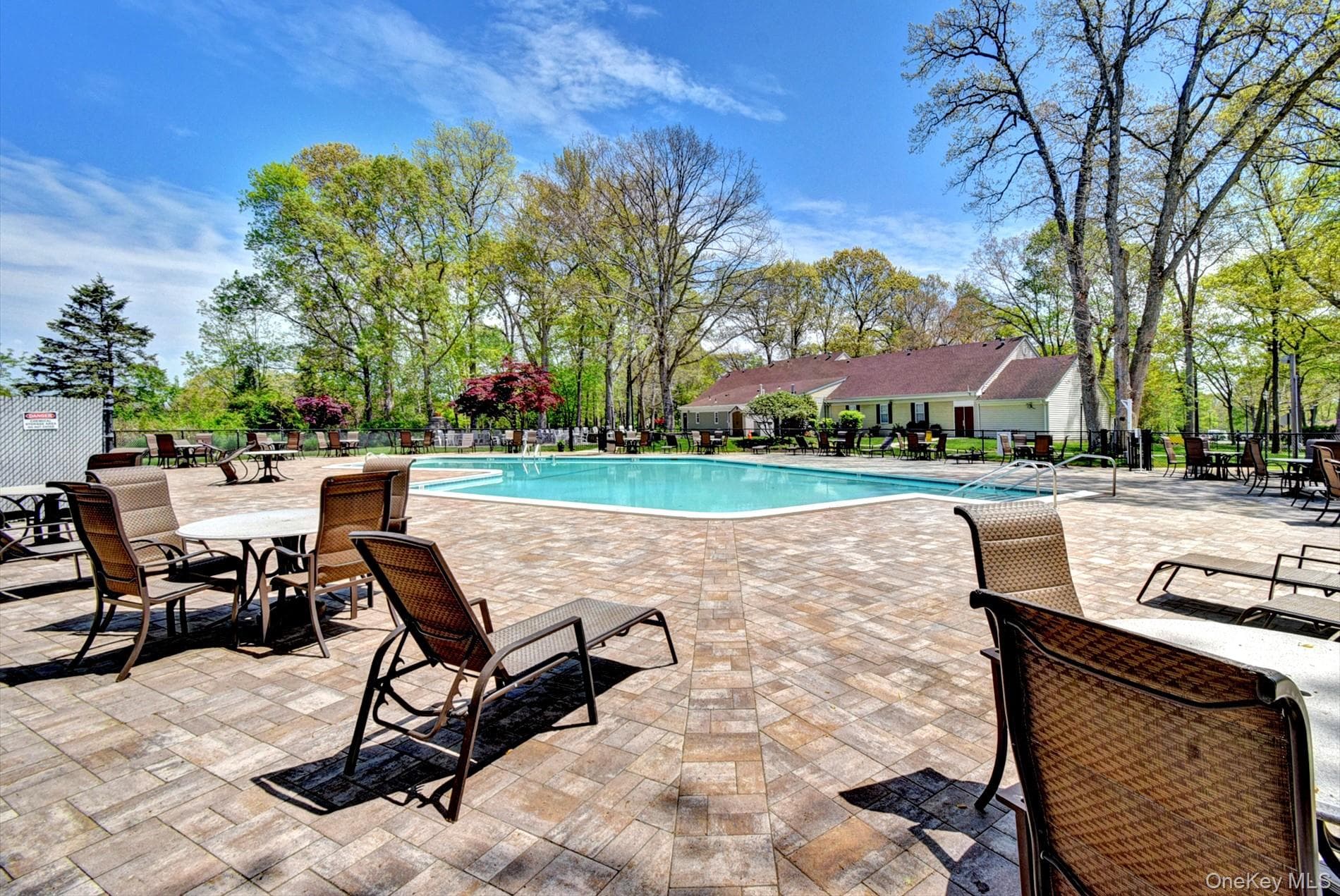 177 Canterbury Drive thumbnail 35