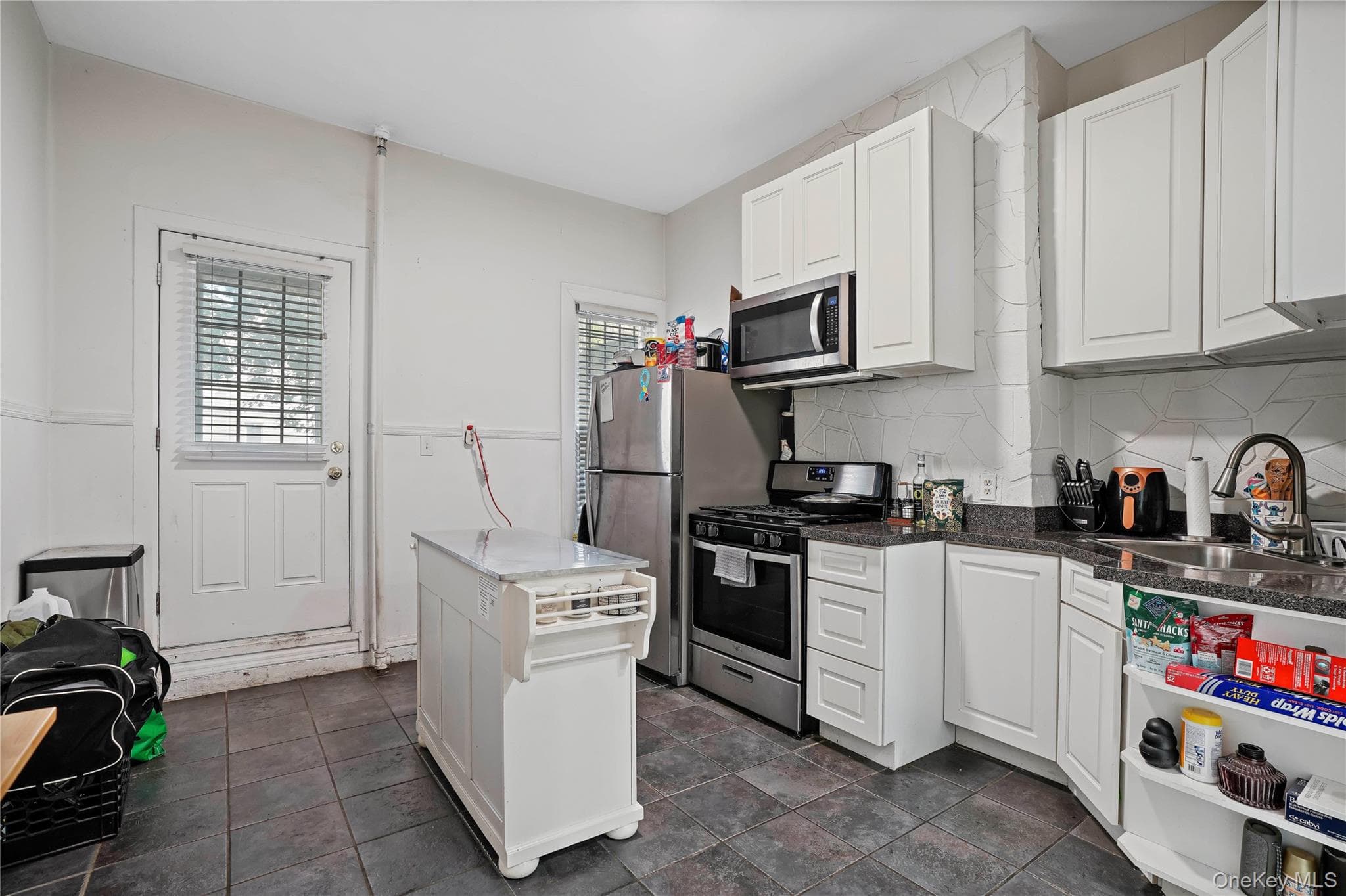 629 E 183rd Street thumbnail 14