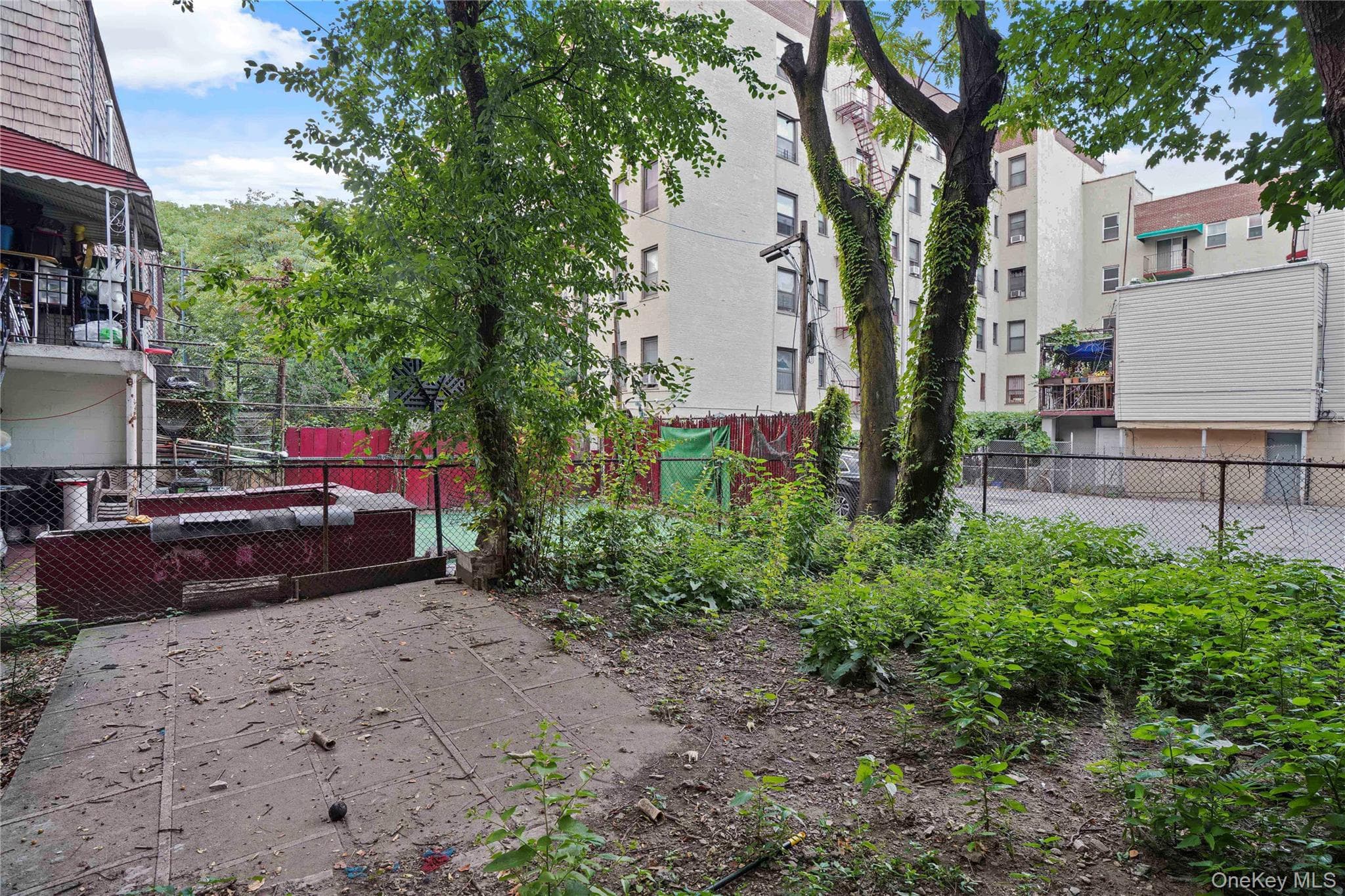 629 E 183rd Street thumbnail 43