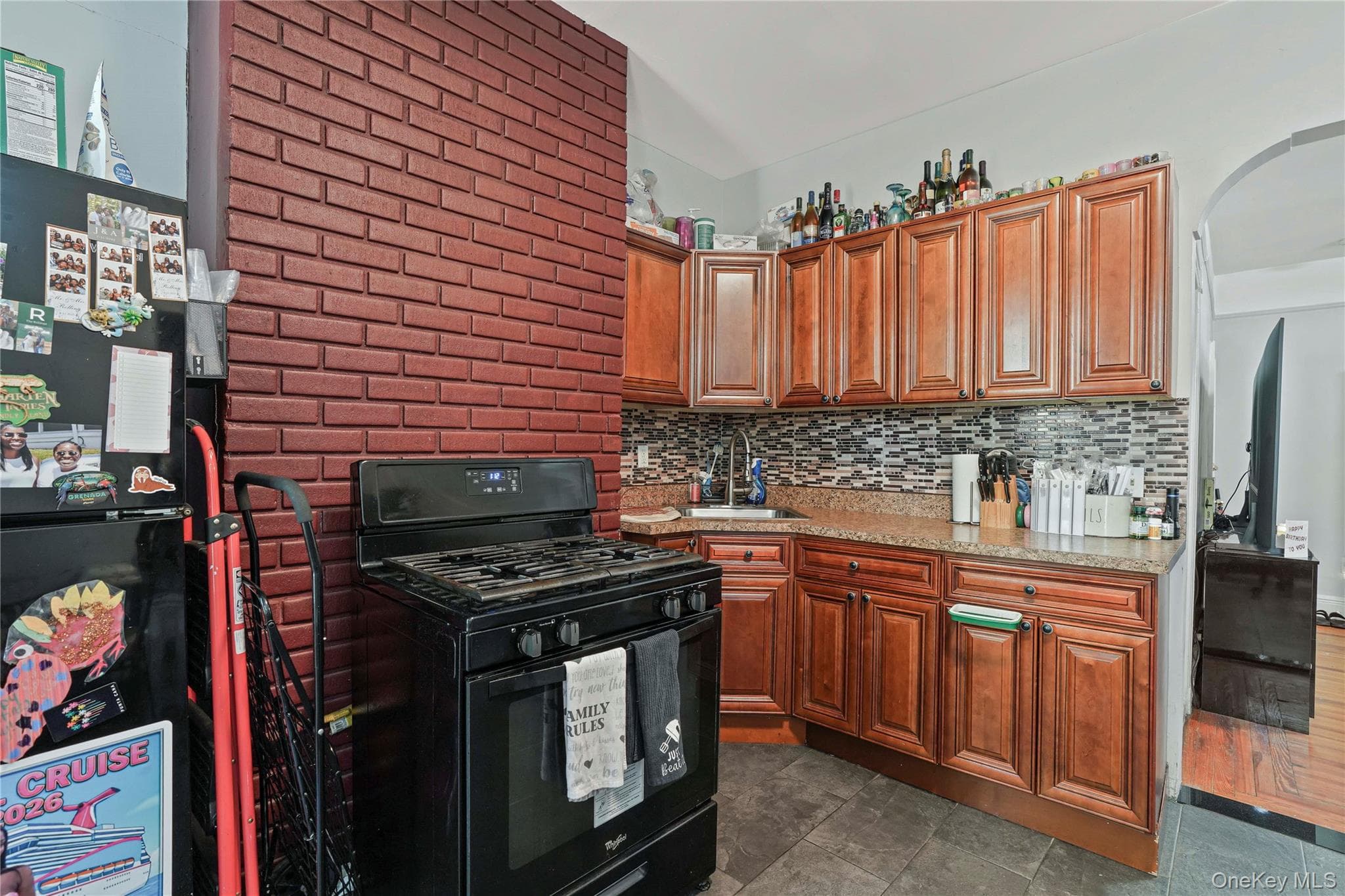 629 E 183rd Street thumbnail 26