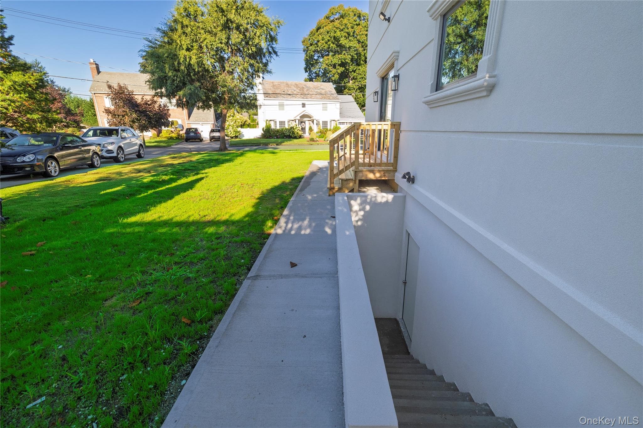 76 Gerard Avenue thumbnail 30