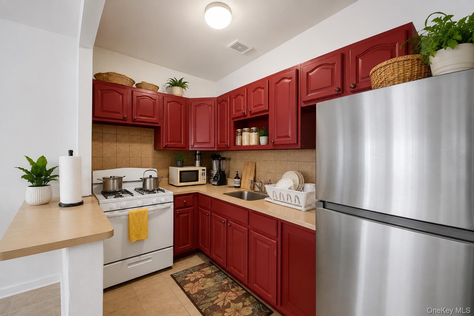 453 E 181 Street thumbnail 11