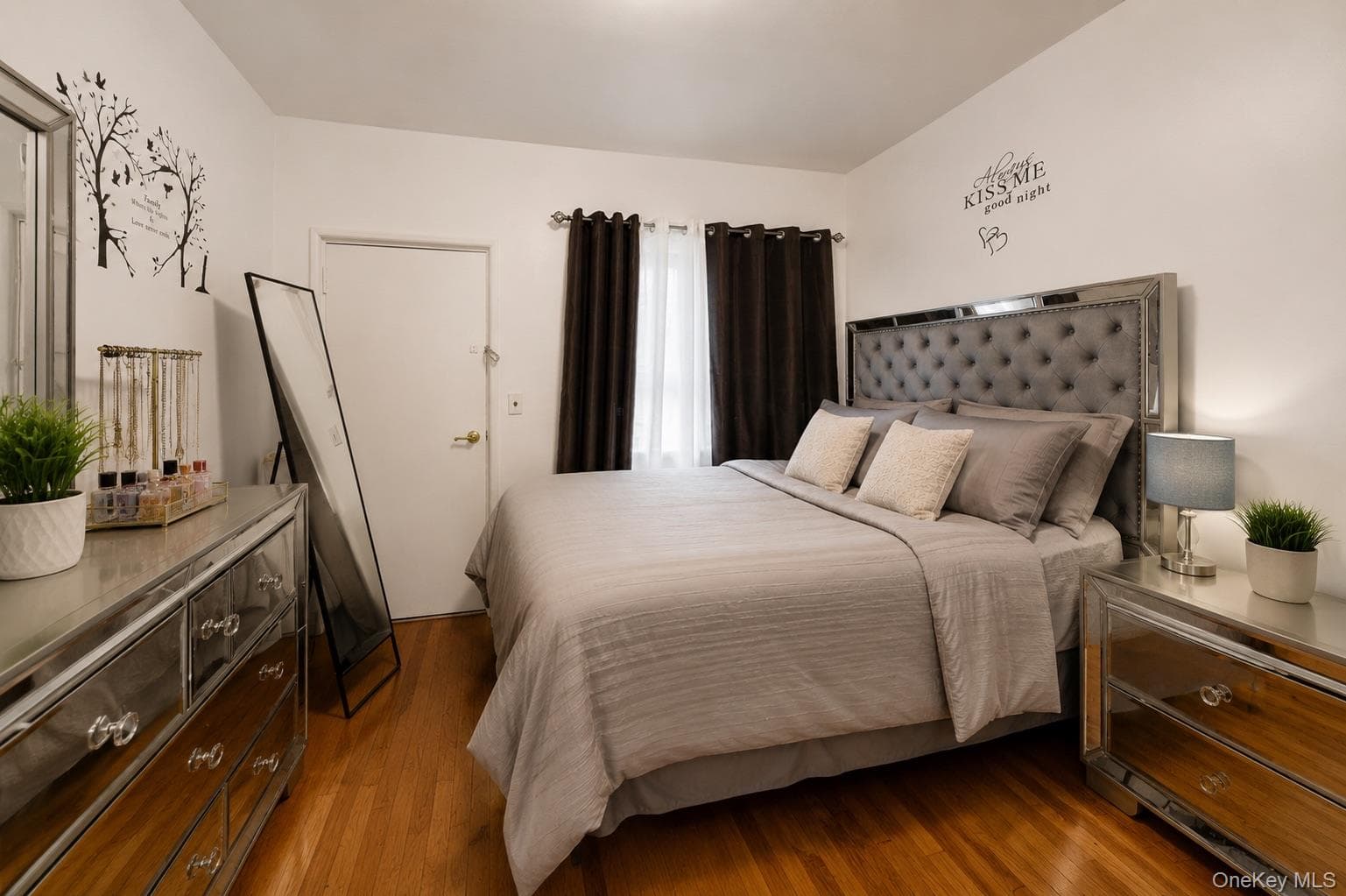 453 E 181 Street thumbnail 17