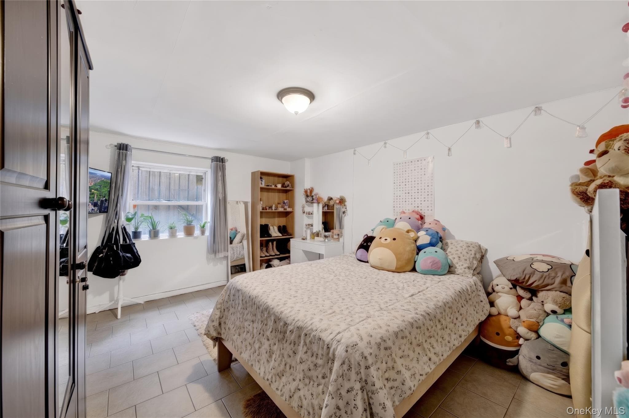 453 E 181 Street thumbnail 14