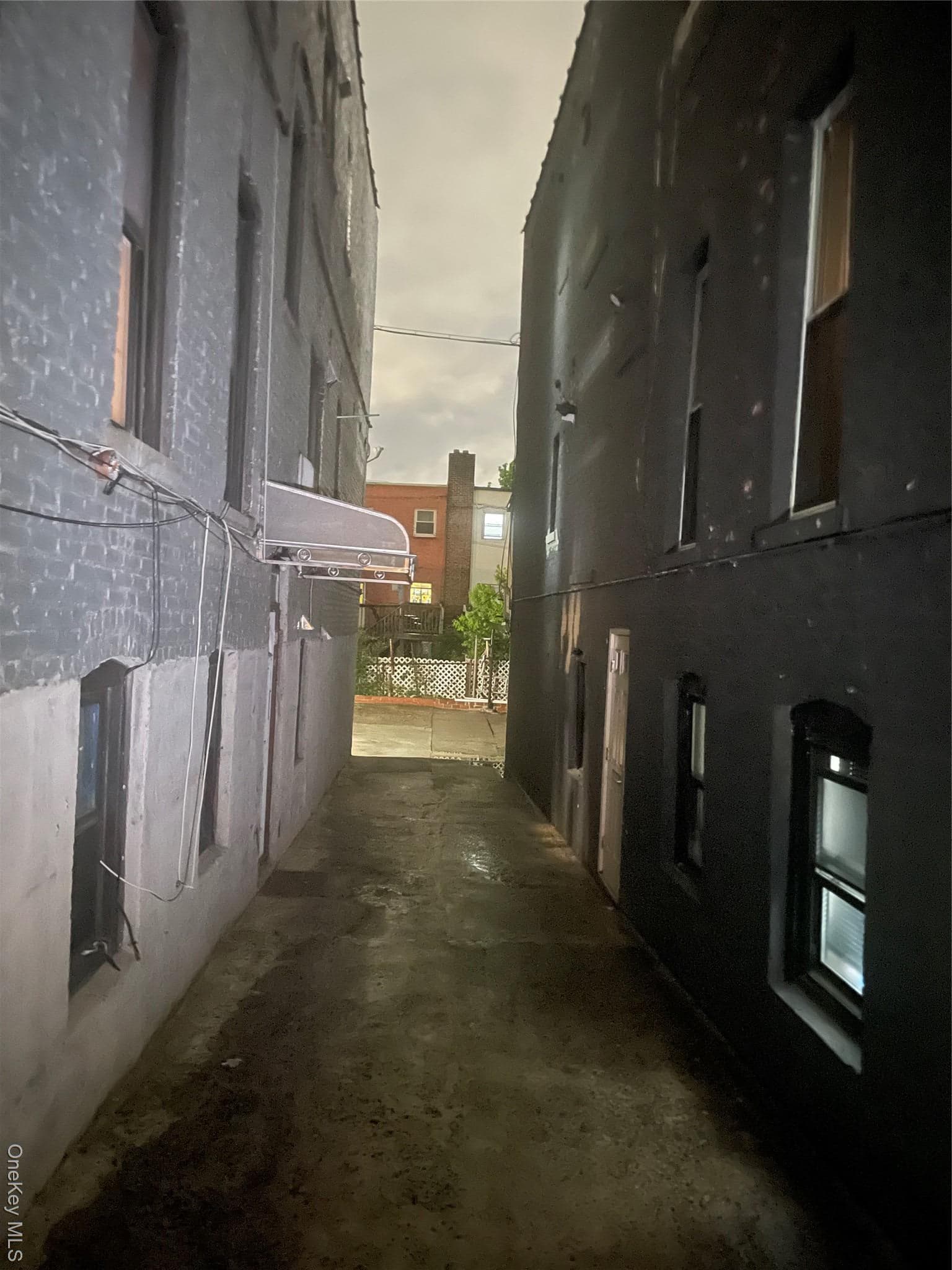 3418 Irwin Avenue thumbnail 11