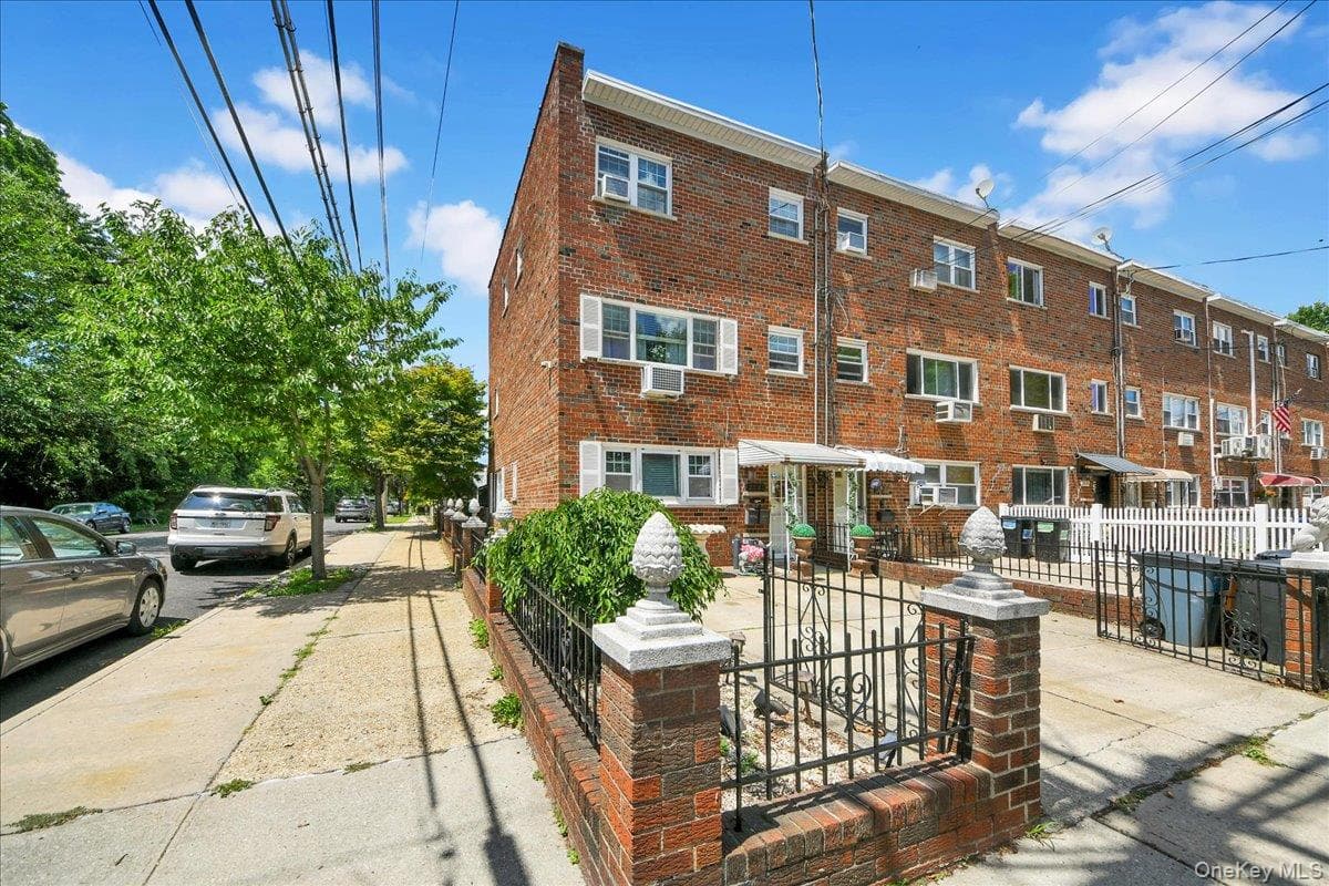 2521 Hollers Avenue thumbnail 2