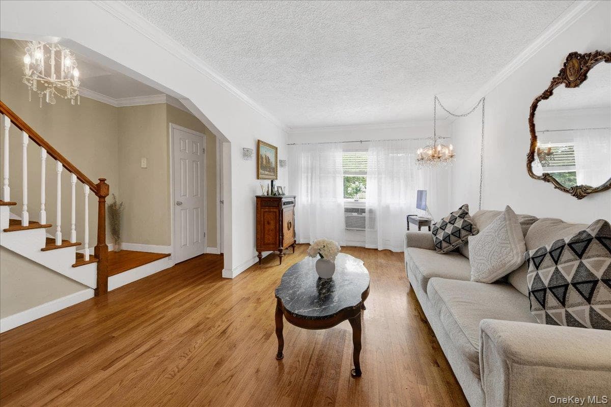 2521 Hollers Avenue thumbnail 4