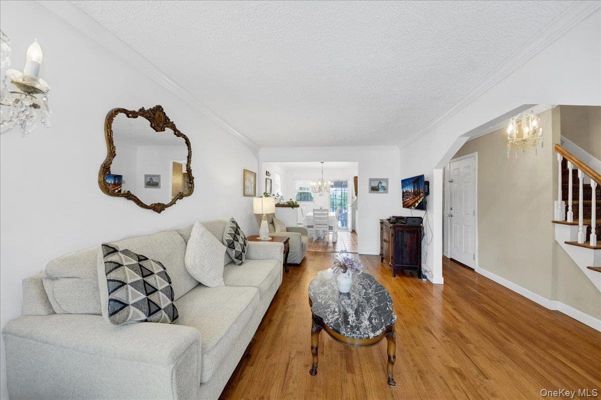 2521 Hollers Avenue thumbnail 3