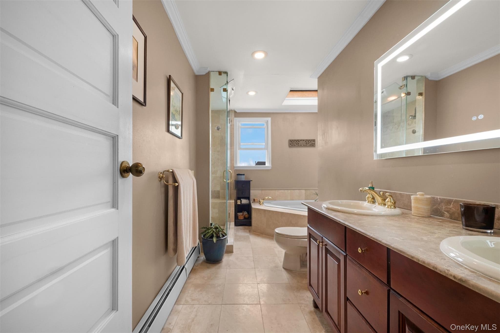 78 Warner Avenue thumbnail 32