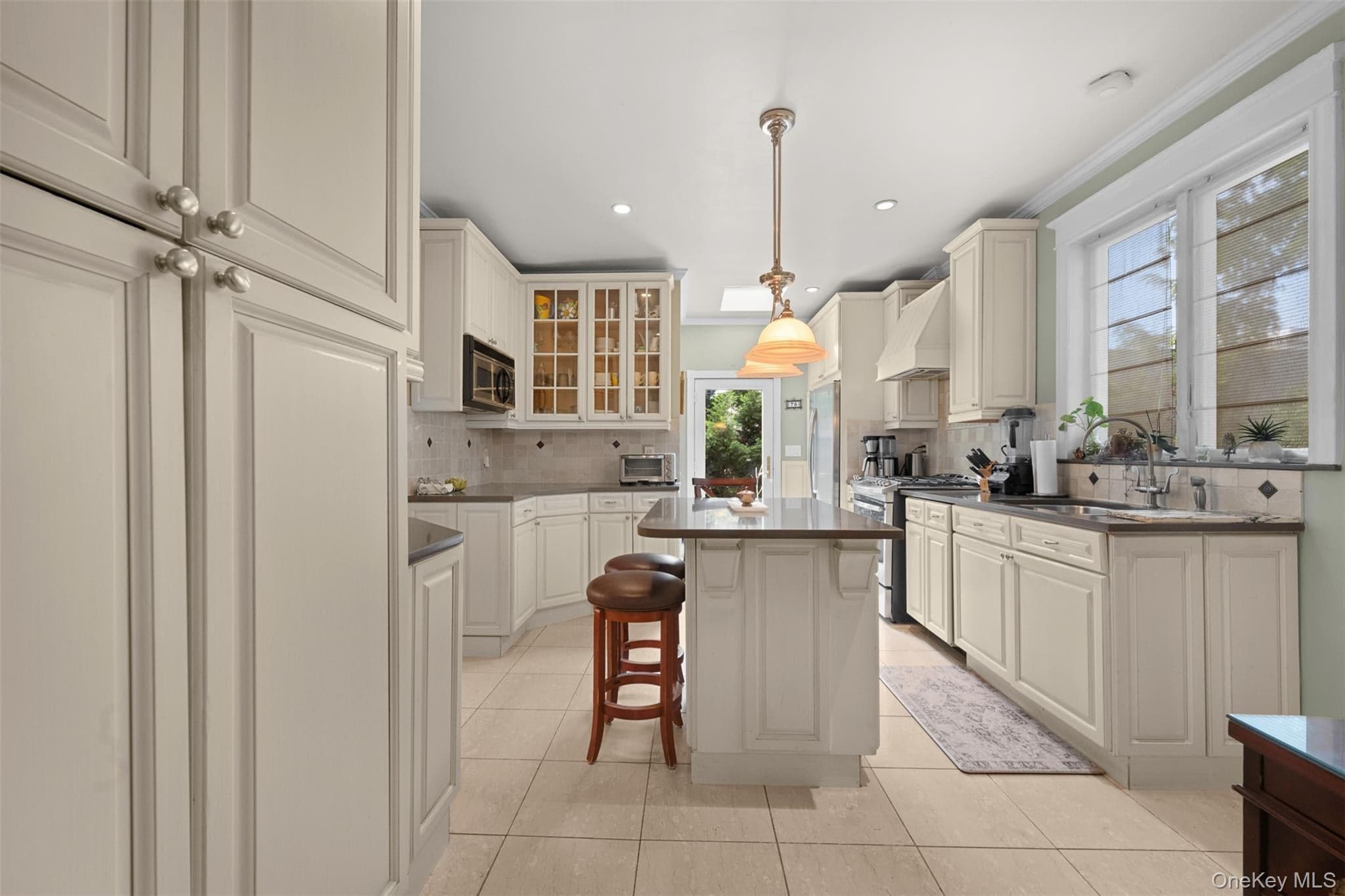 78 Warner Avenue thumbnail 16