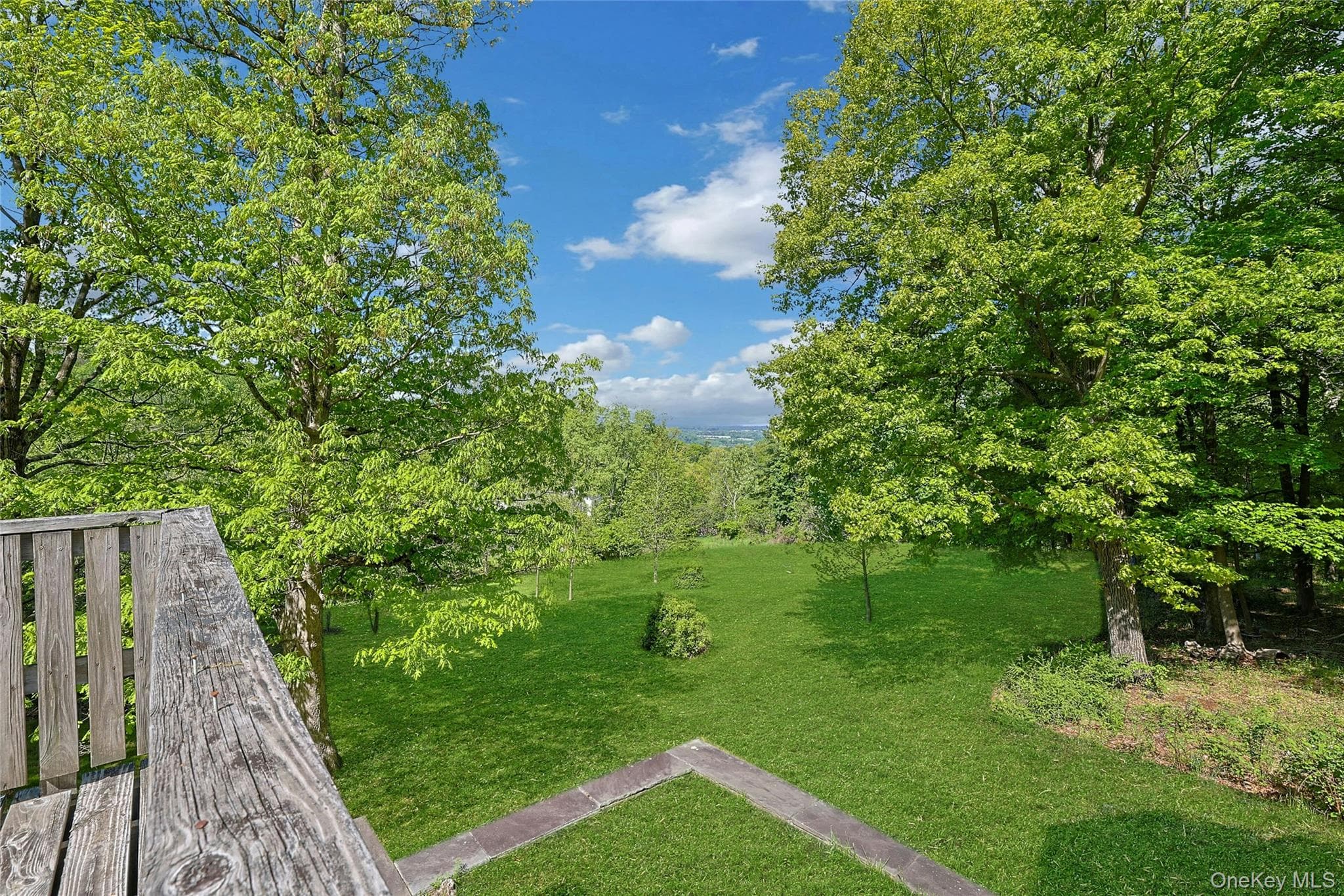 982 Bradley Parkway thumbnail 33