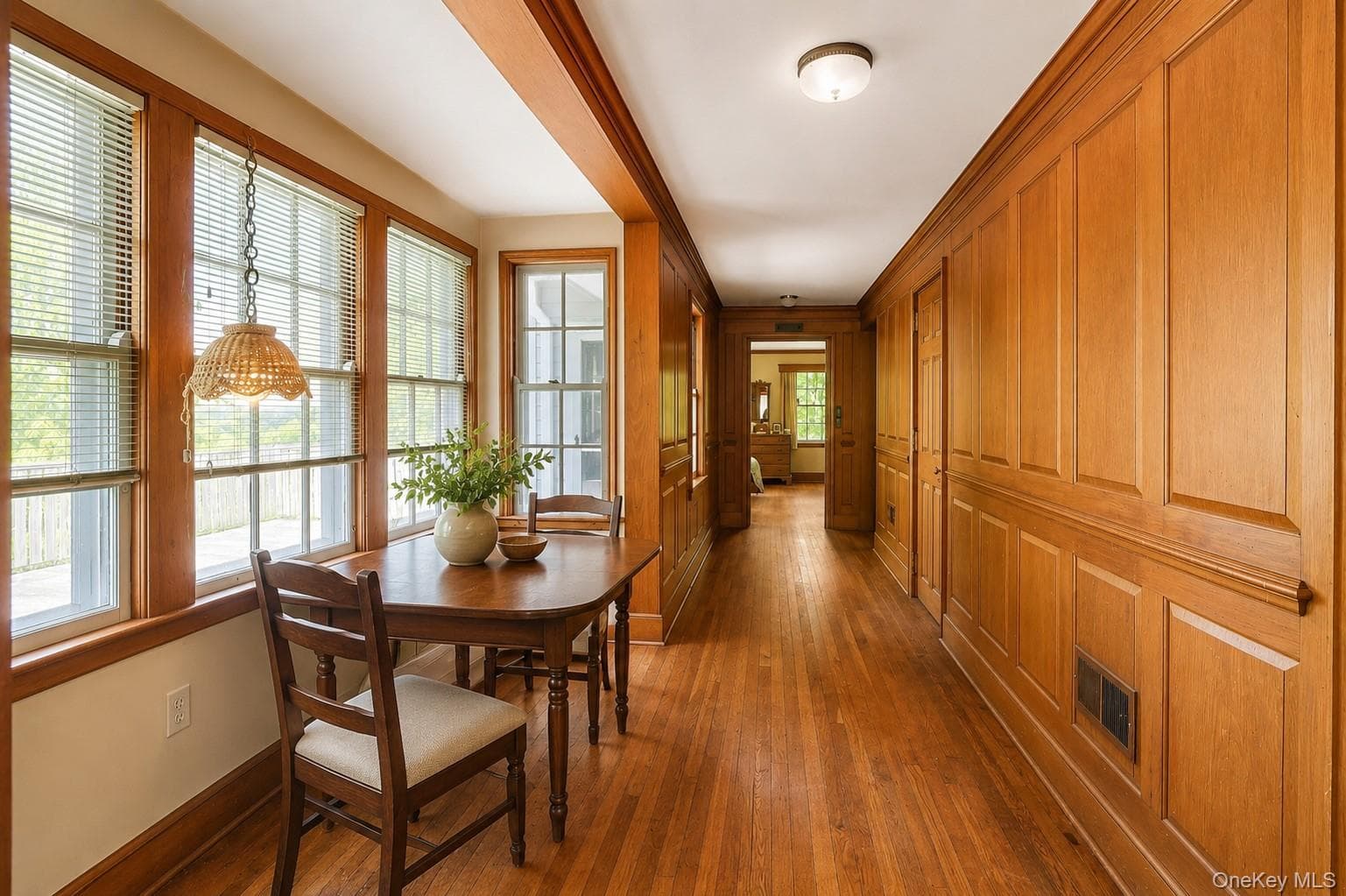 982 Bradley Parkway thumbnail 12