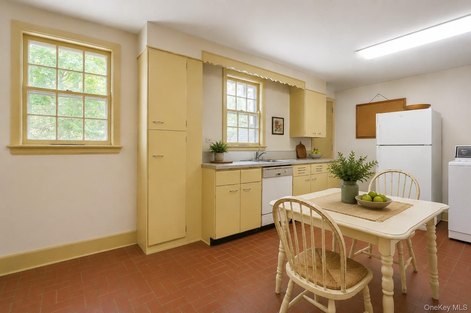 982 Bradley Parkway thumbnail 17