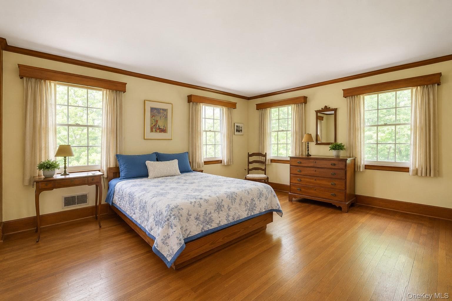 982 Bradley Parkway thumbnail 20