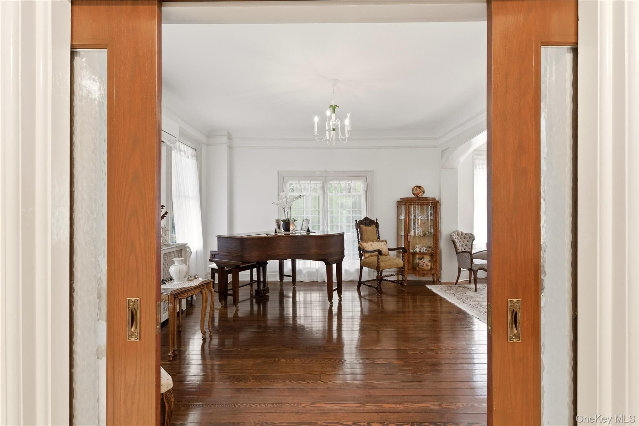 89 Duck Pond Road thumbnail 6