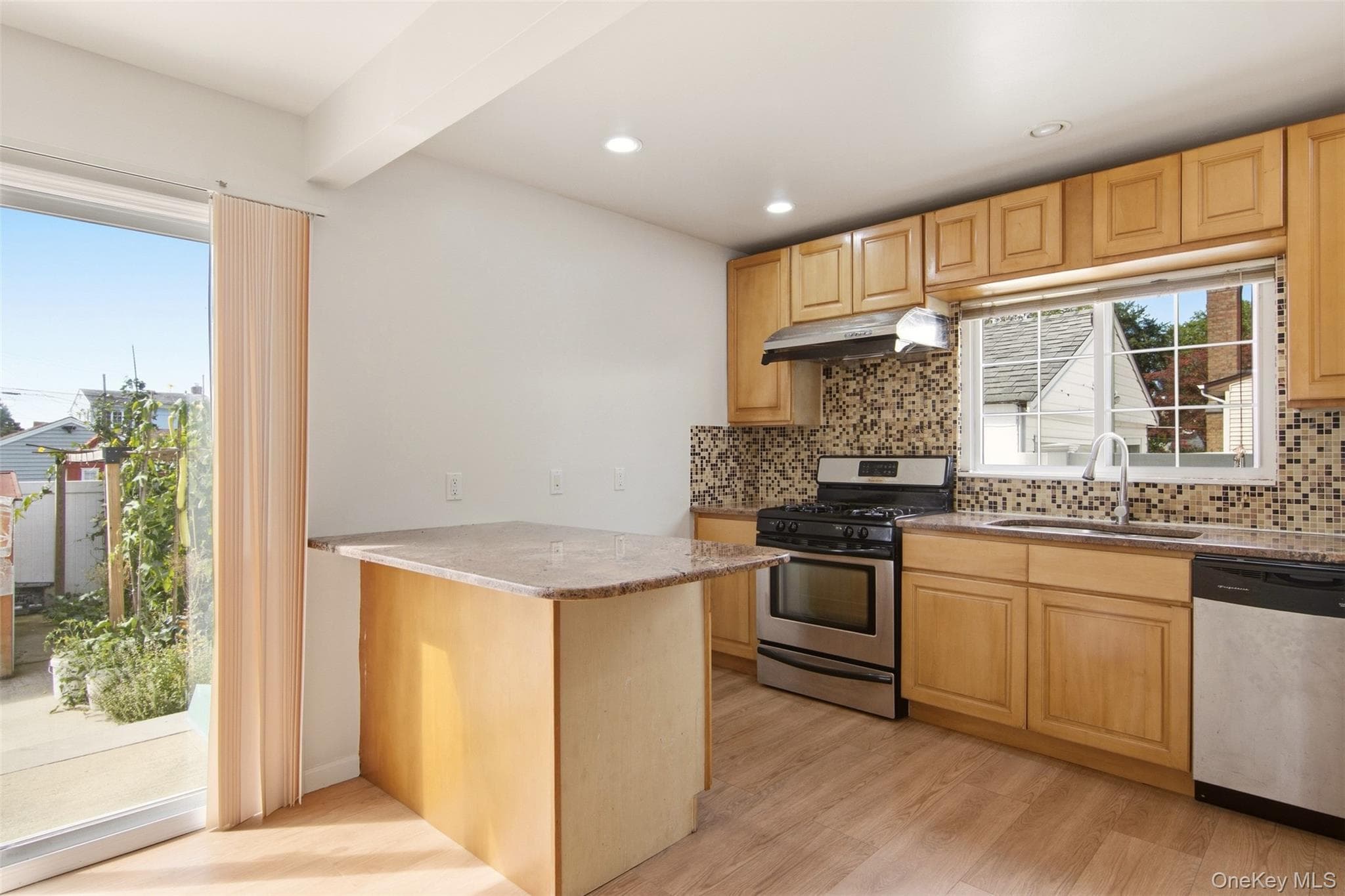 109 Gordon Avenue thumbnail 14