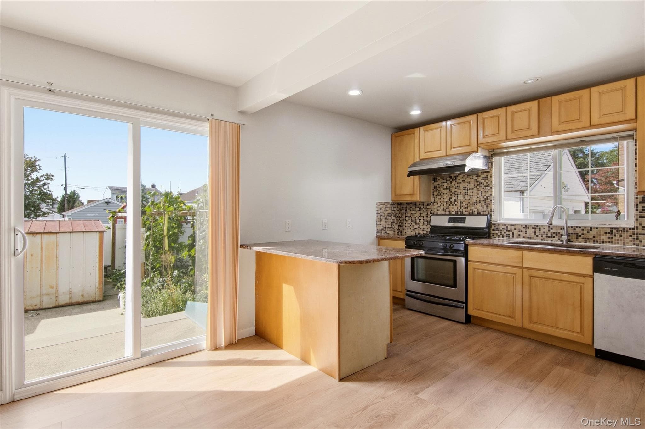 109 Gordon Avenue thumbnail 15