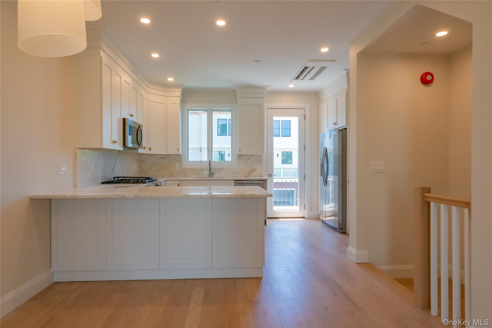 40 Andrews Lane thumbnail 7