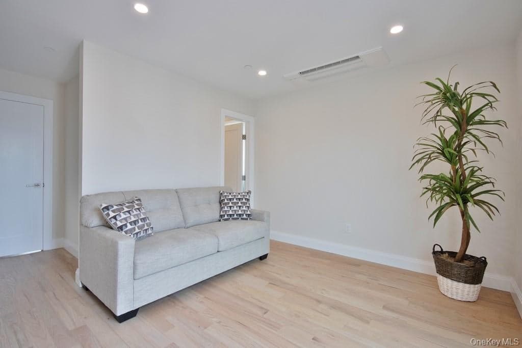 40 Andrews Lane thumbnail 18