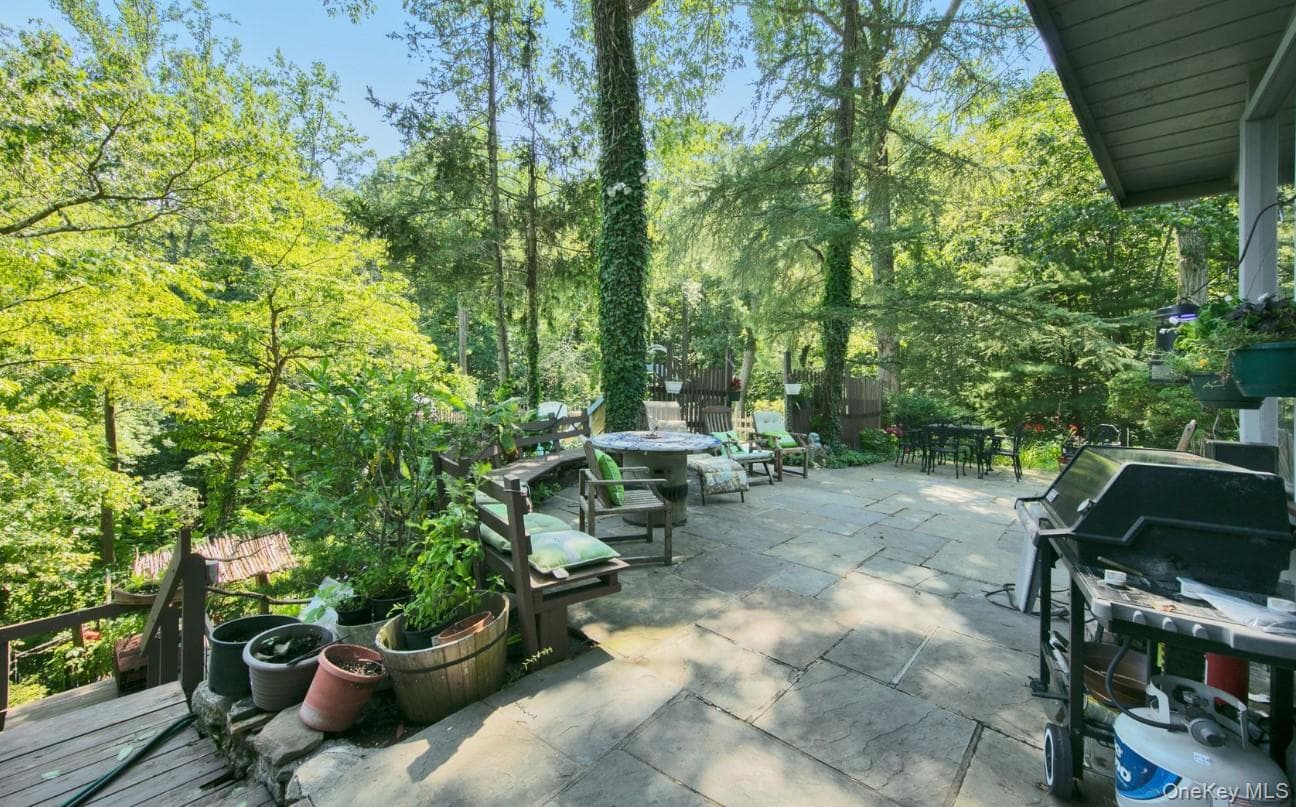 35 Saxon Woods RD thumbnail 11