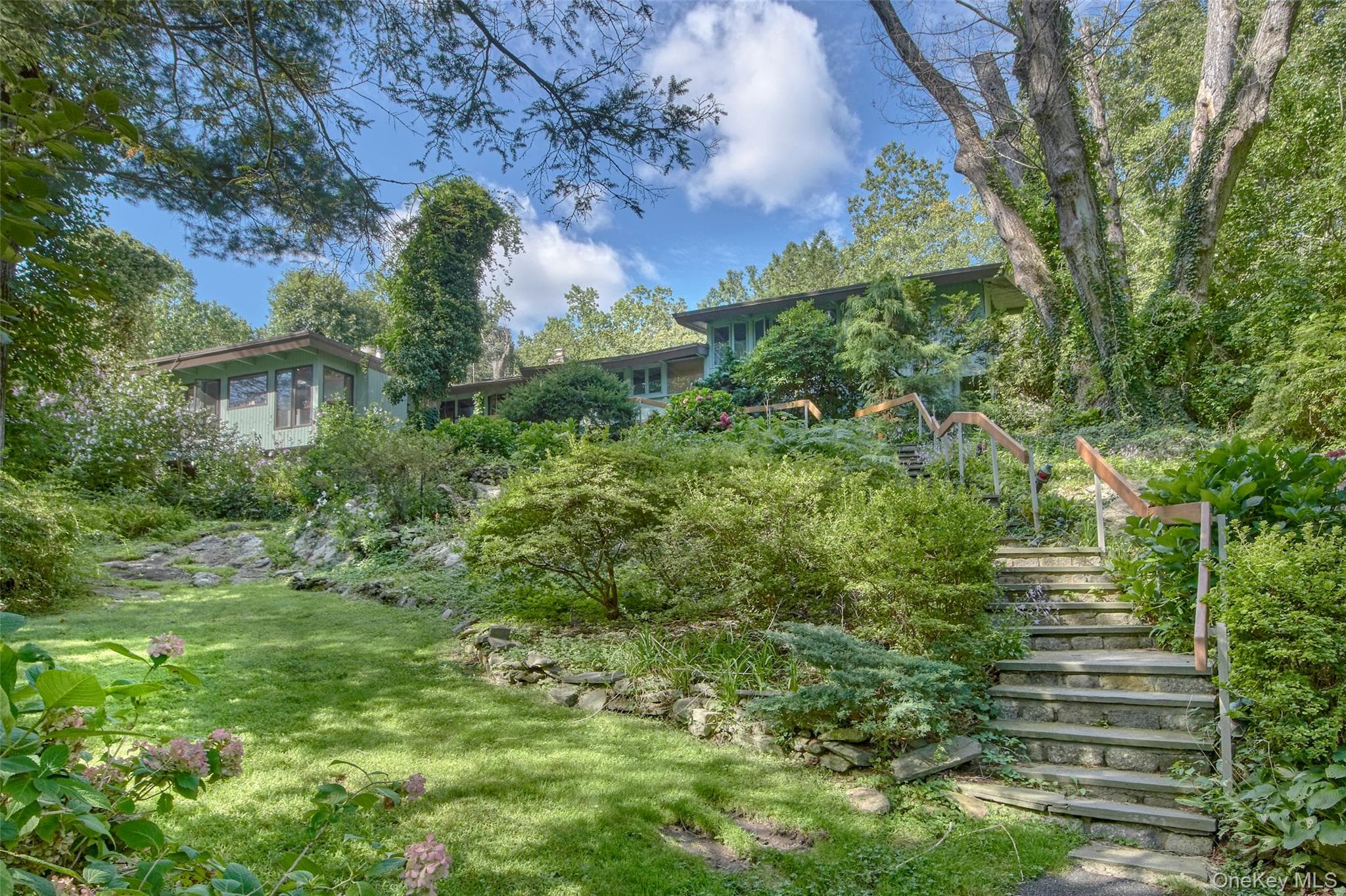 35 Saxon Woods RD thumbnail 3