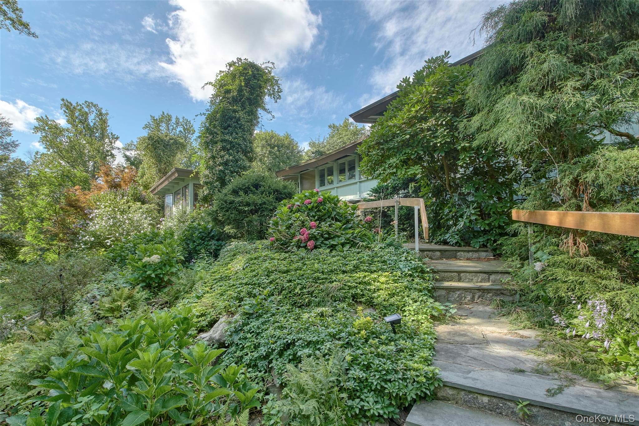 35 Saxon Woods RD thumbnail 6