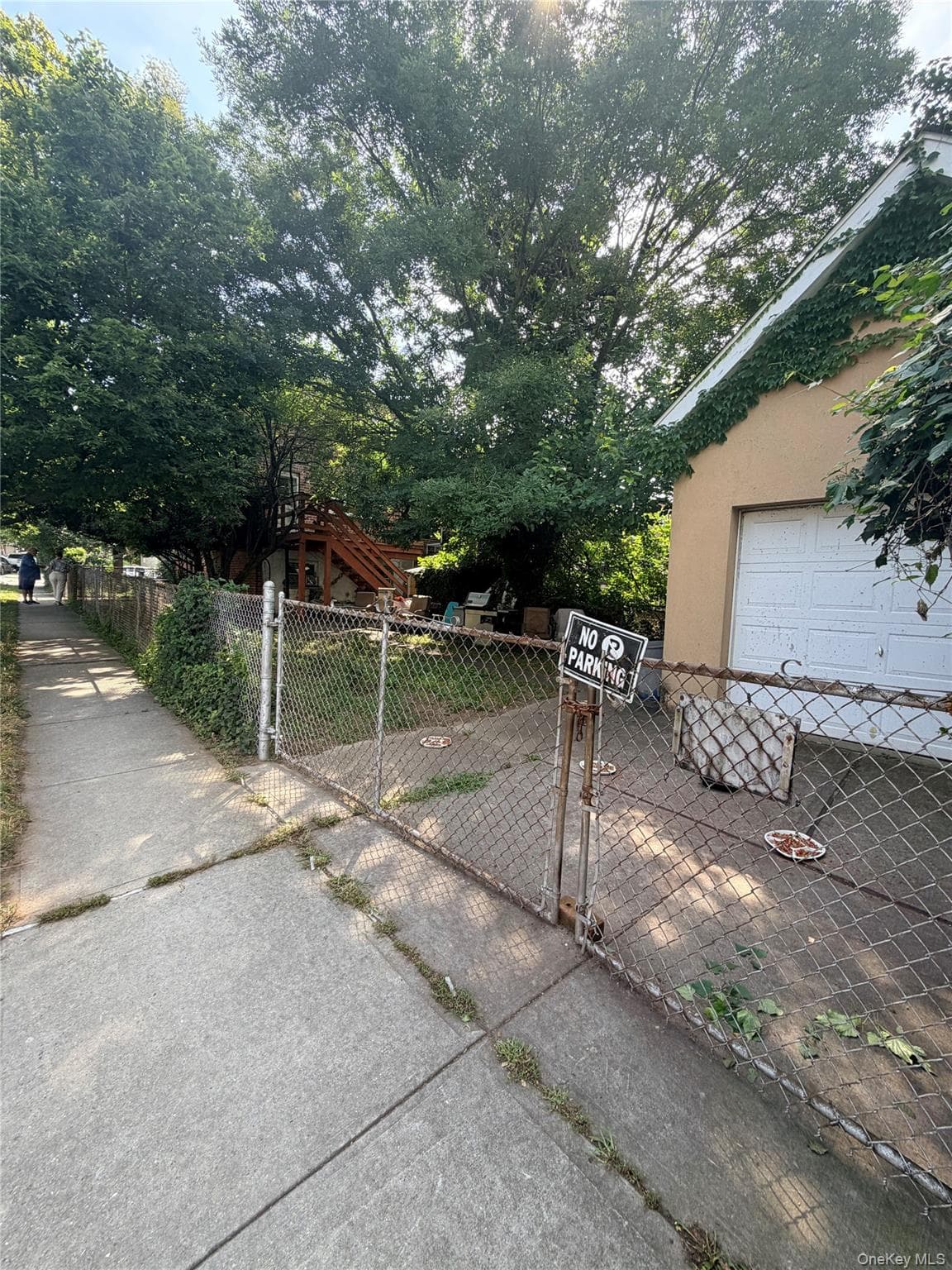 4200 E Tremont Avenue thumbnail 15