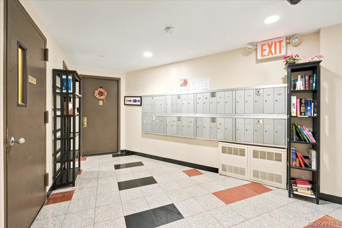 83-75 117th Street Unit: 4D thumbnail 3