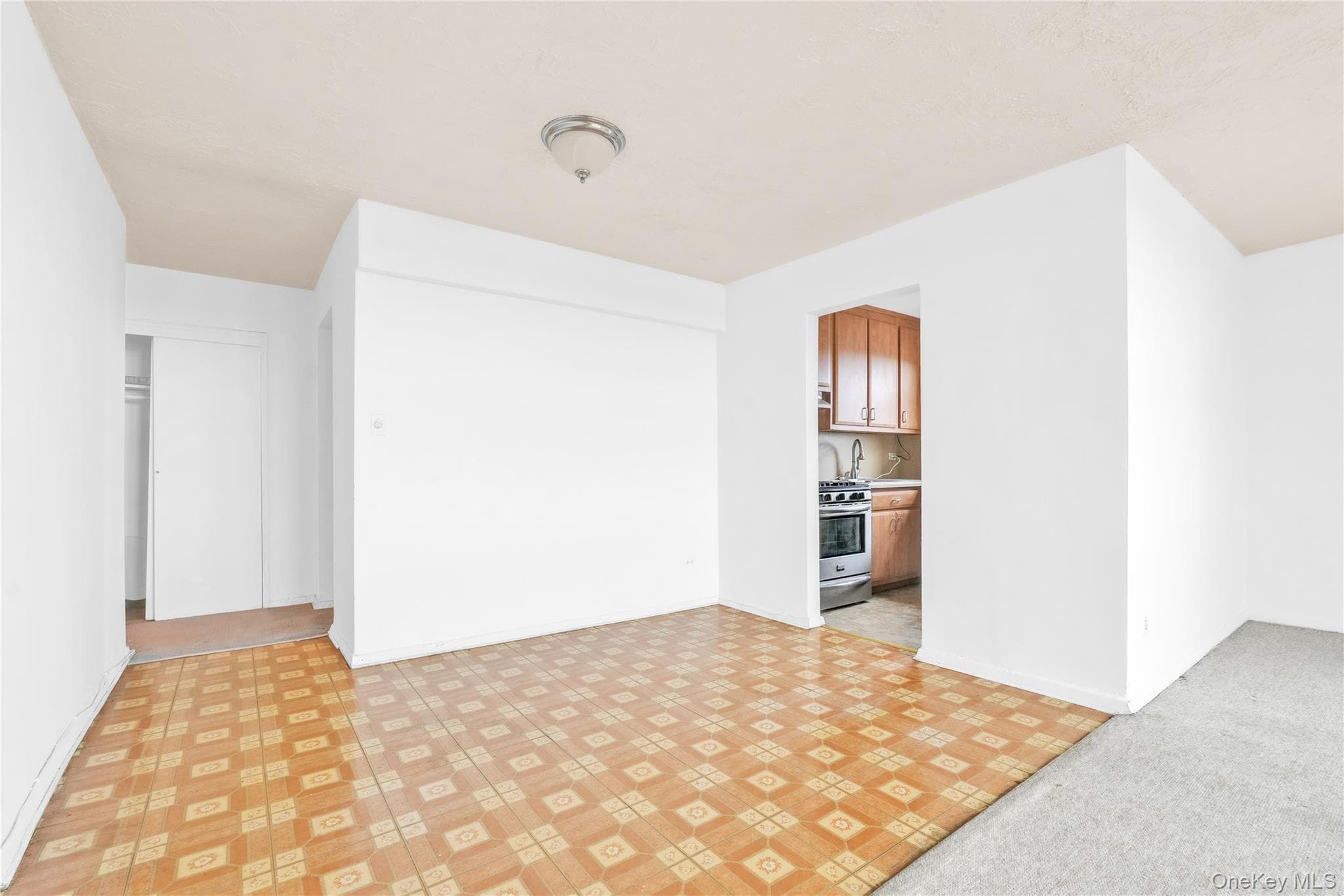 108-05 Astoria Boulevard Unit: 6-A thumbnail 2