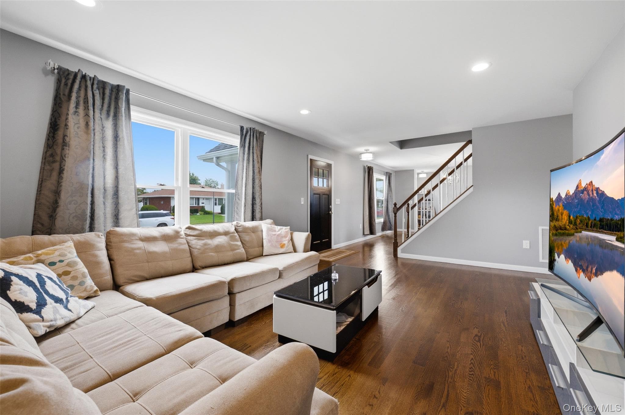 105 Wadsworth Avenue thumbnail 4