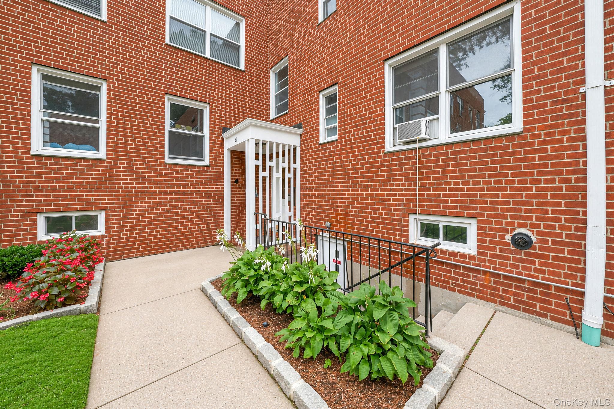 4 Edwards St ST Unit: 1E thumbnail 3