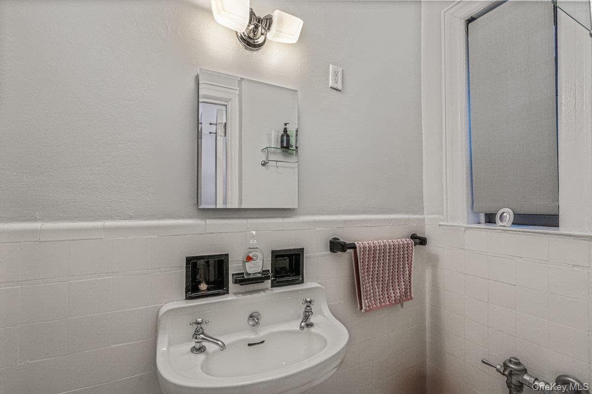 150 Burns St Unit: 3H/3G thumbnail 23