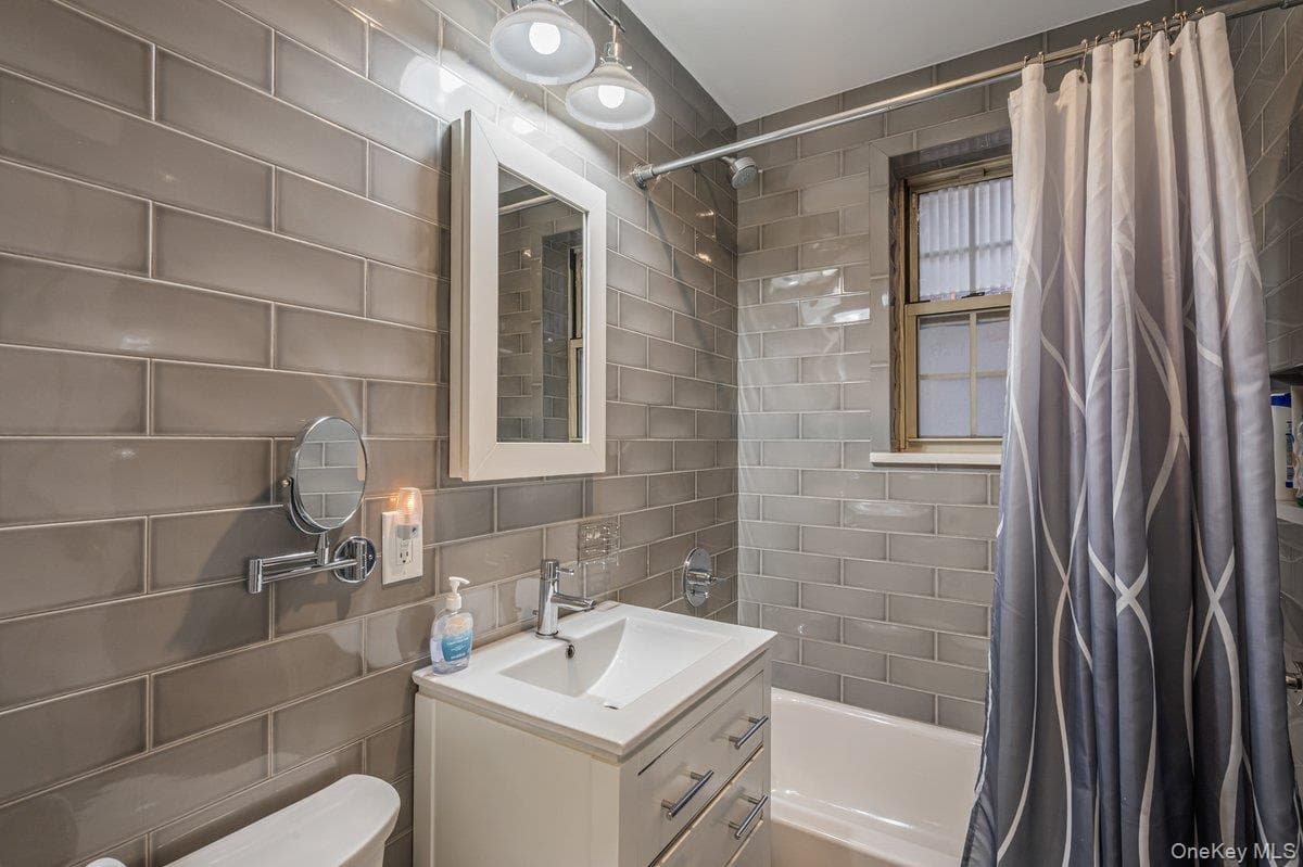 150 Burns St Unit: 3H/3G thumbnail 18