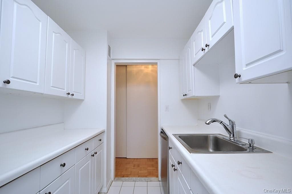 111 E Hartsdale Avenue Unit: 3D thumbnail 14