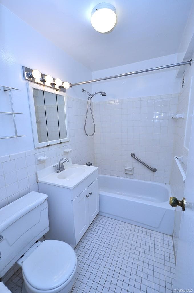 111 E Hartsdale Avenue Unit: 3D thumbnail 24