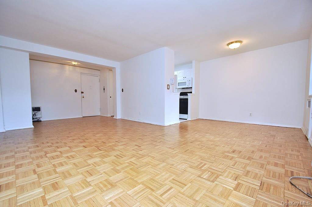 111 E Hartsdale Avenue Unit: 3D thumbnail 8