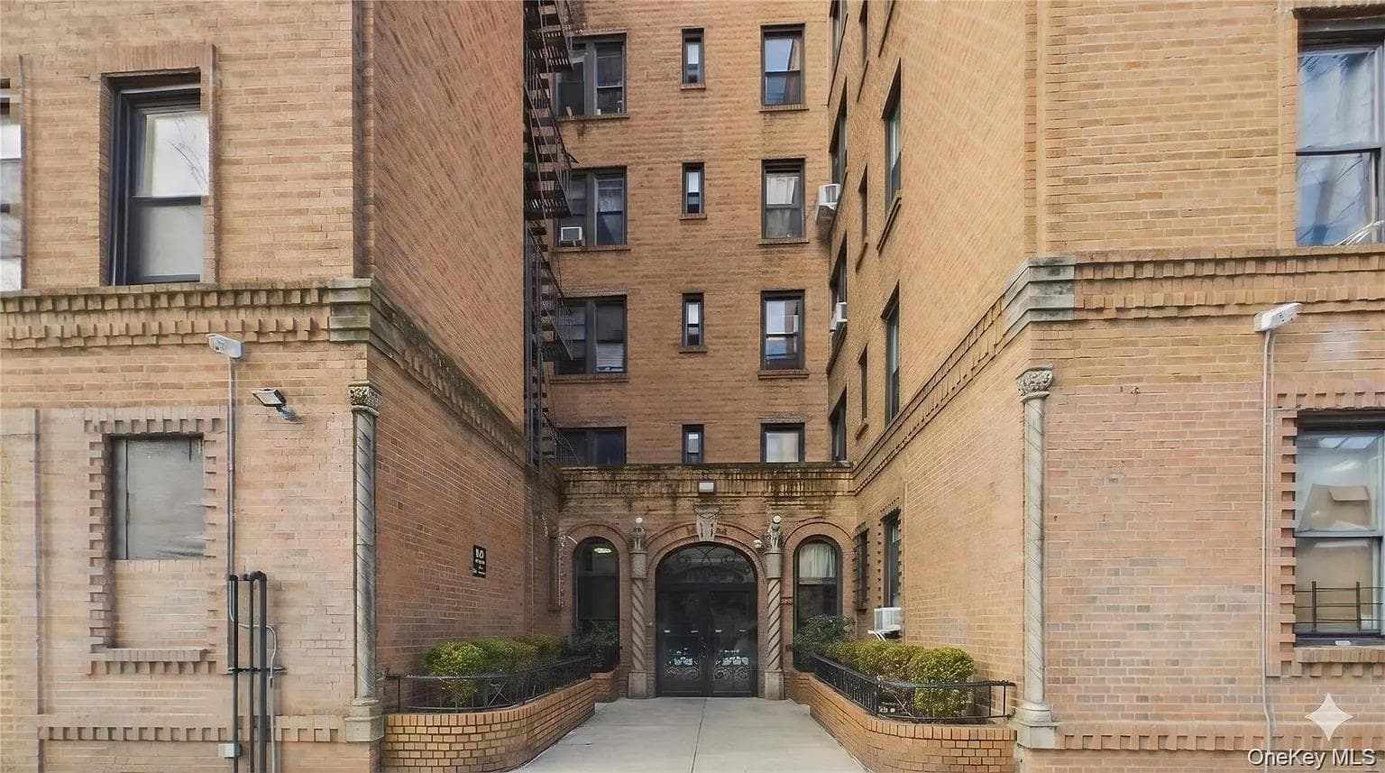 35-64 89th Street photo 1
