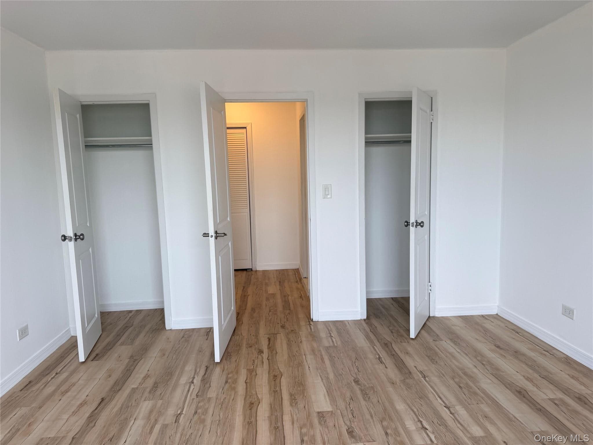 2550 Olinville Avenue Unit: 15H thumbnail 10