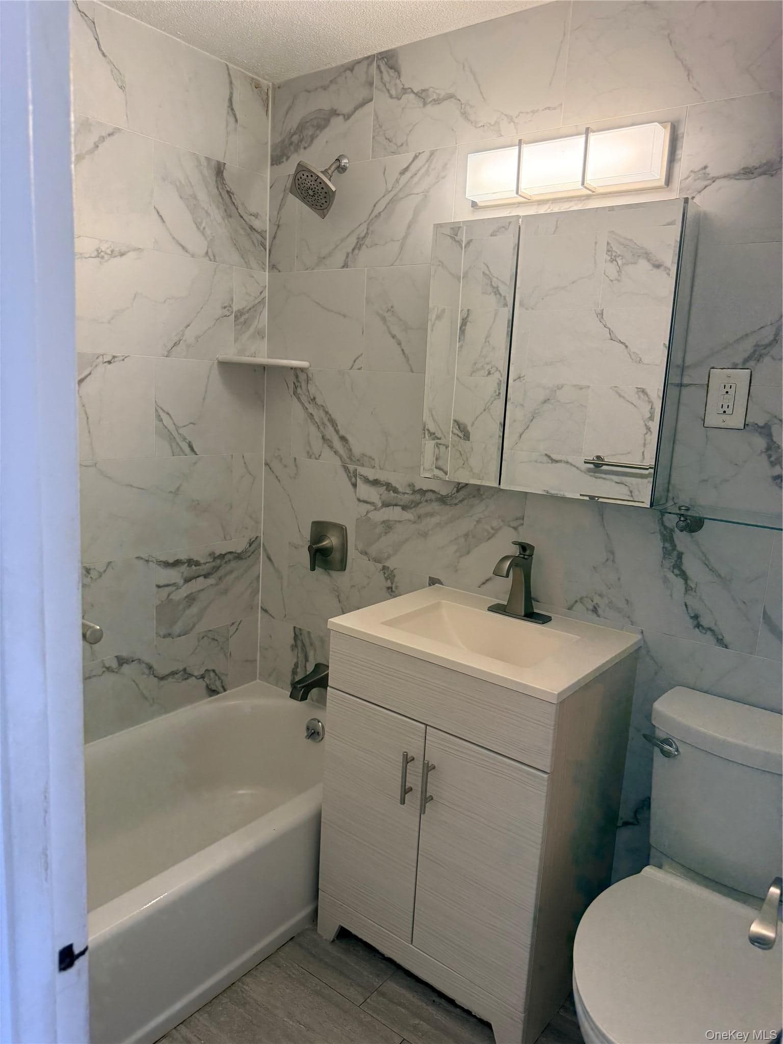 2550 Olinville Avenue Unit: 15H thumbnail 9